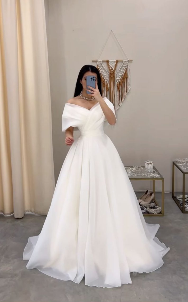 Off Shoulder Sleeve Pure White Wedding Dress