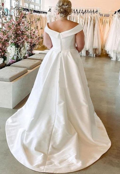 Plus Size bridal dress