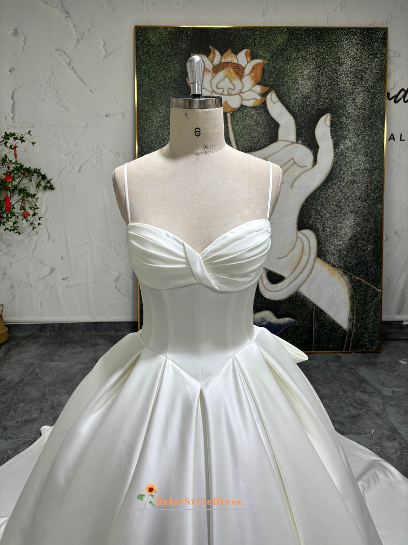 V waistline wedding dress