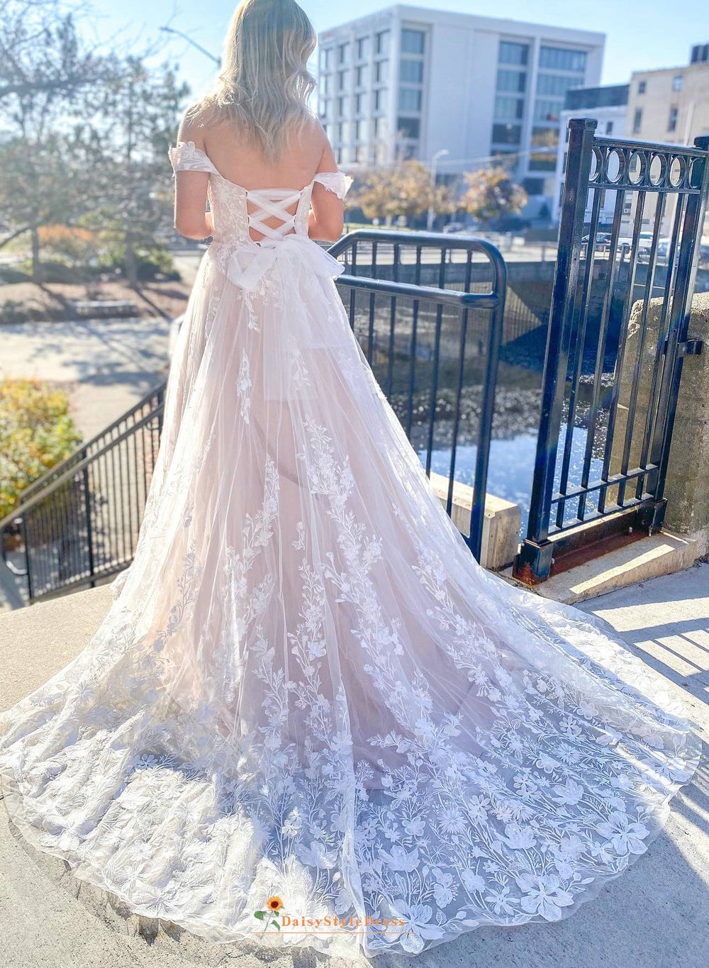 Spaghetti Straps Boho Lace Wedding Dress – daisystyledress