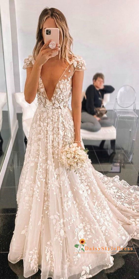Deep V-back Boho Lace Summer Wedding Dress – daisystyledress
